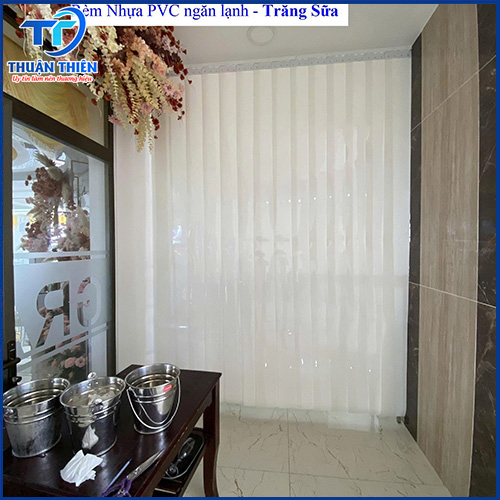 Rèm PVC ngăn lạnh