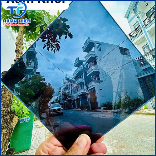 Tấm Poly đặc lấy sáng