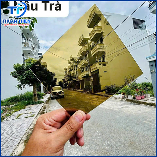 Tấm Poly đặc lấy sáng